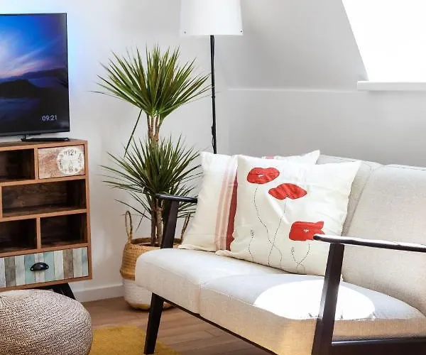 #stayhere - Modern & 2 Bedroom Butas