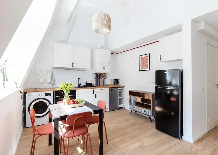 #stayhere - Modern & 2 Bedroom Butas *