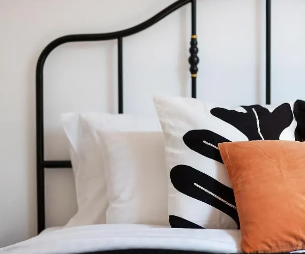 #stayhere - Modern & 2 Bedroom Butas