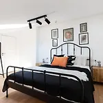 #stayhere - Modern & 2 Bedroom Apartment