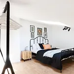 #stayhere - Modern & 2 Bedroom *