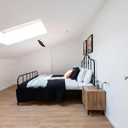 #stayhere - Modern & 2 Bedroom *